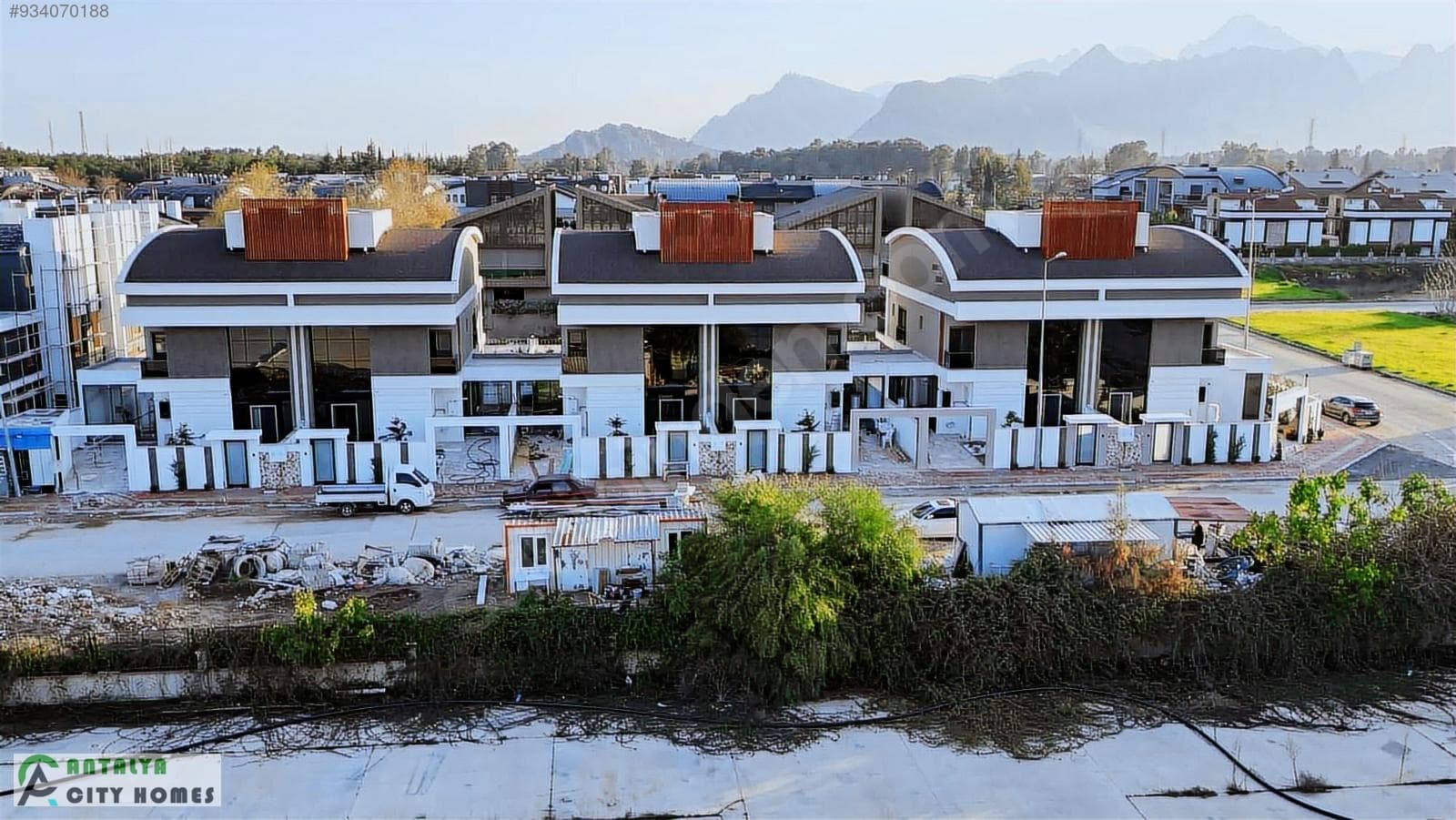 Tam Müstakil Villa